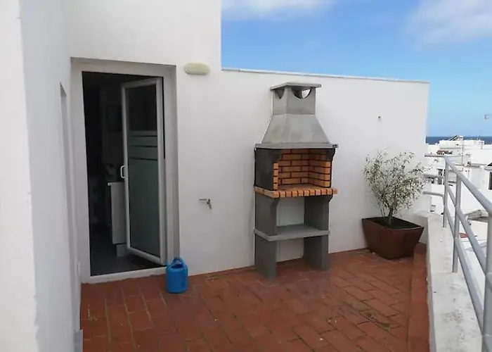 Apartamento Con Terraza Vistas Al Mar.