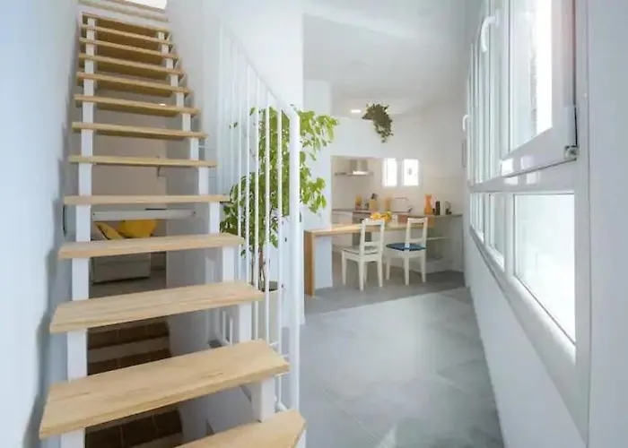 Apartamento Con Terraza Vistas Al Mar.