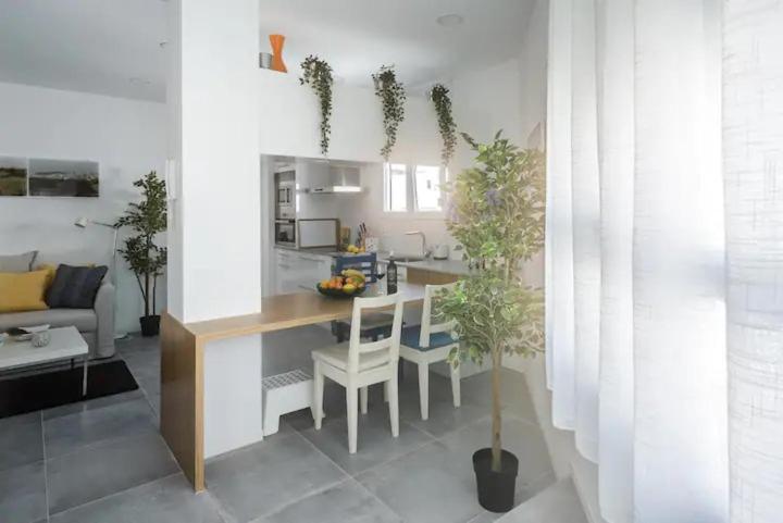Appartement Con Terraza Vistas Al Mar.